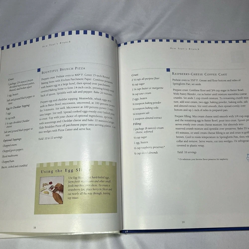 Vintage - The Pampered Chef Food Family & Friends Quick & Easy Recipes - Hardcov